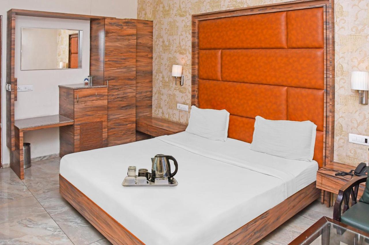 โอโย 10226 โฮเต็ล สุริยา พาเลซ Hotel Bhilai ภายนอก รูปภาพ