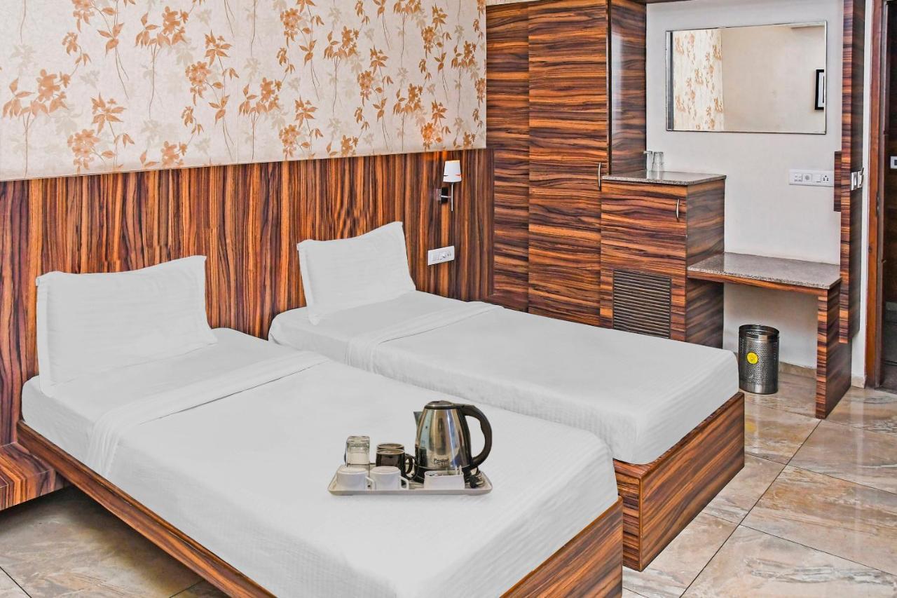 โอโย 10226 โฮเต็ล สุริยา พาเลซ Hotel Bhilai ภายนอก รูปภาพ